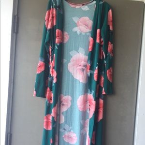 Nice long bluese that you can use with jeans